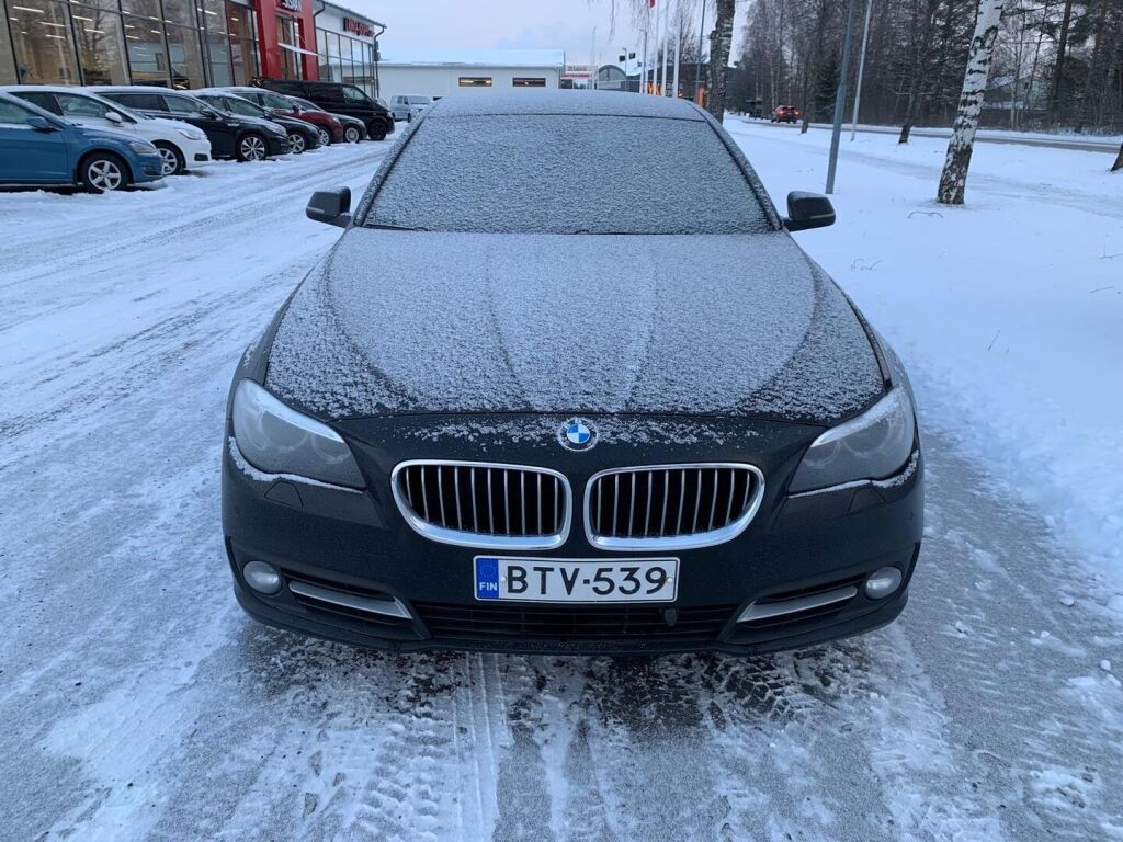 BMW 518 2016 Musta