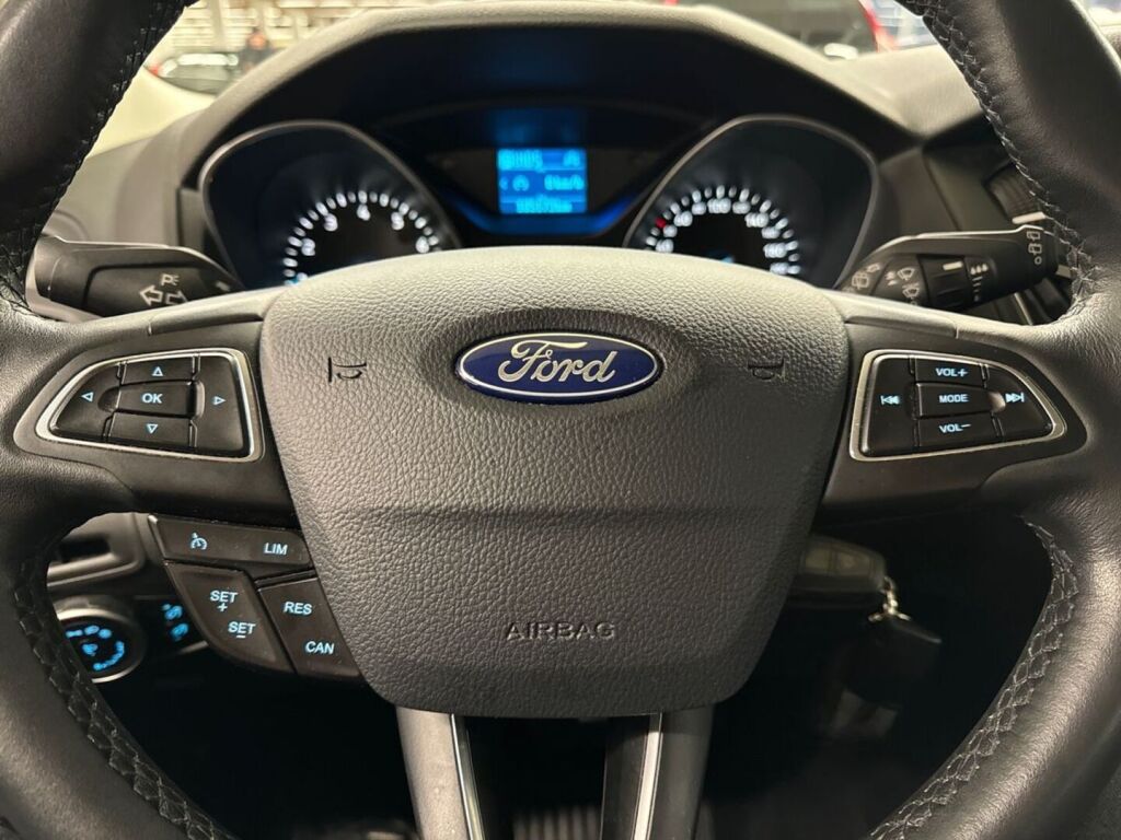 Ford Focus 2016 Valkoinen