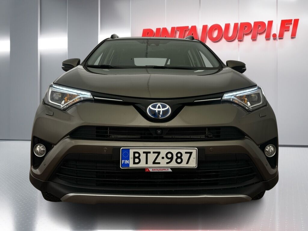 Toyota RAV4 2016 Ruskea (beige)