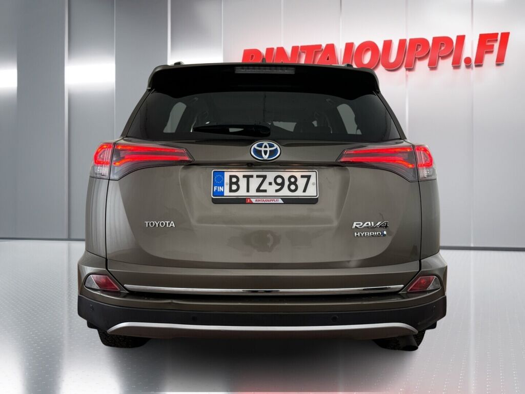 Toyota RAV4 2016 Ruskea (beige)