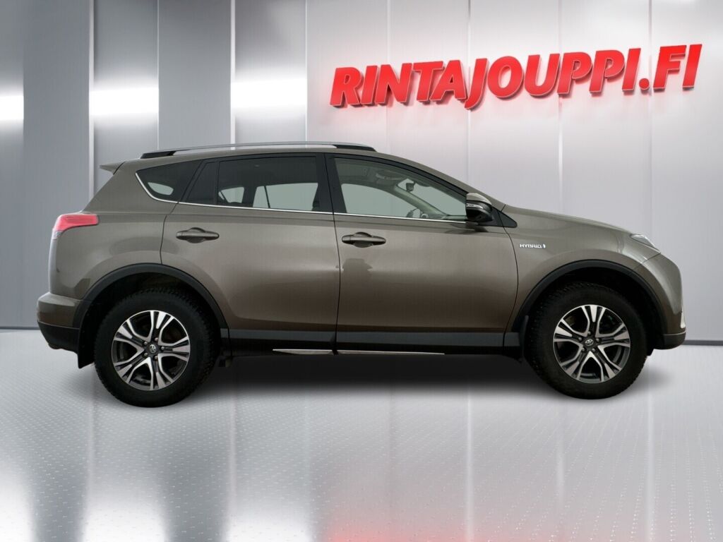 Toyota RAV4 2016 Ruskea (beige)