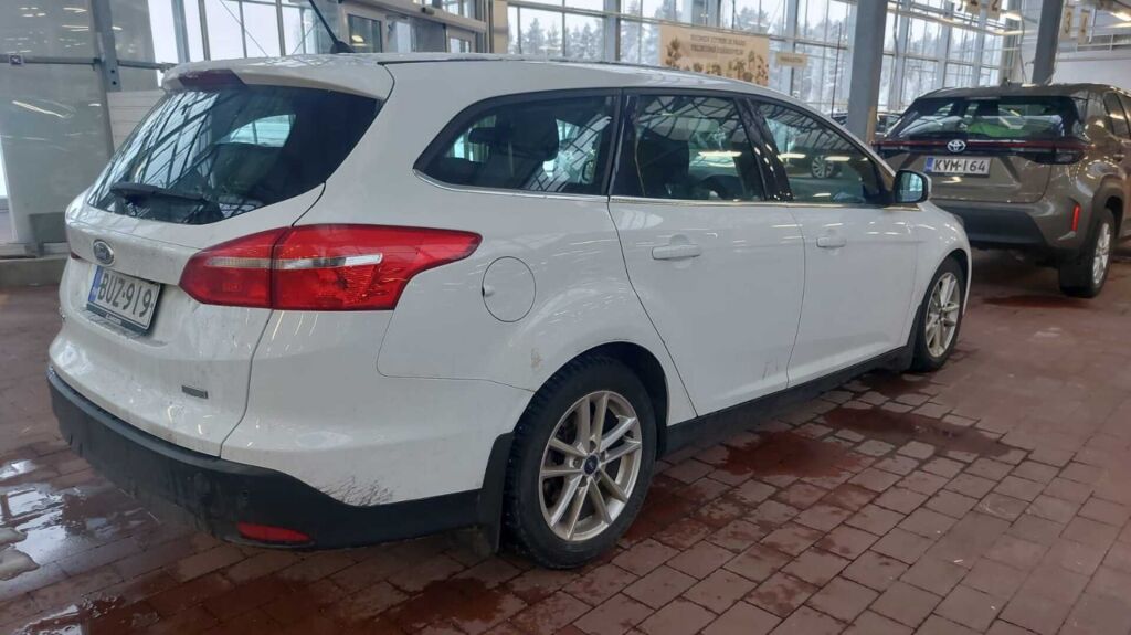 Ford Focus 2018 Valkoinen