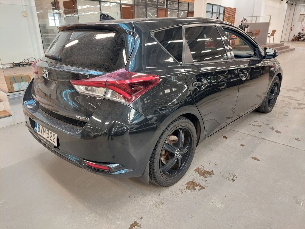 Toyota Auris 2018 Musta