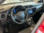 Toyota Auris 2018 Punainen