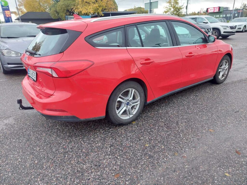 Ford Focus 2019 Punainen