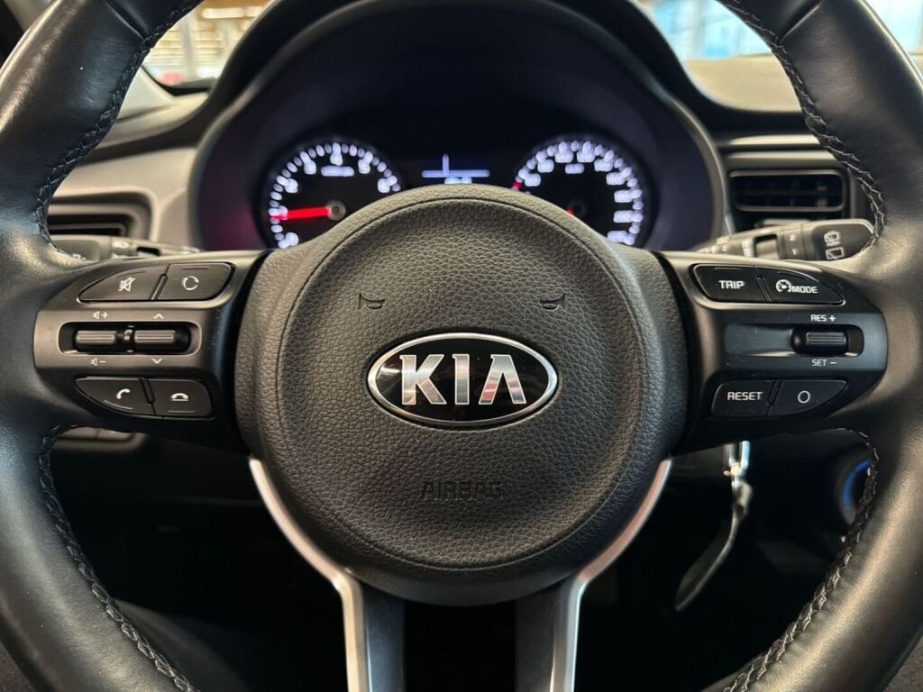 Kia Rio 2019 Punainen