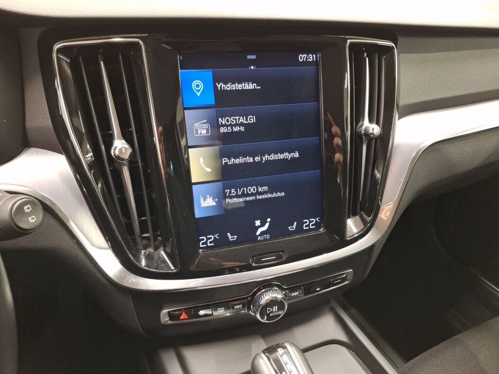 Volvo V60 2019 Musta