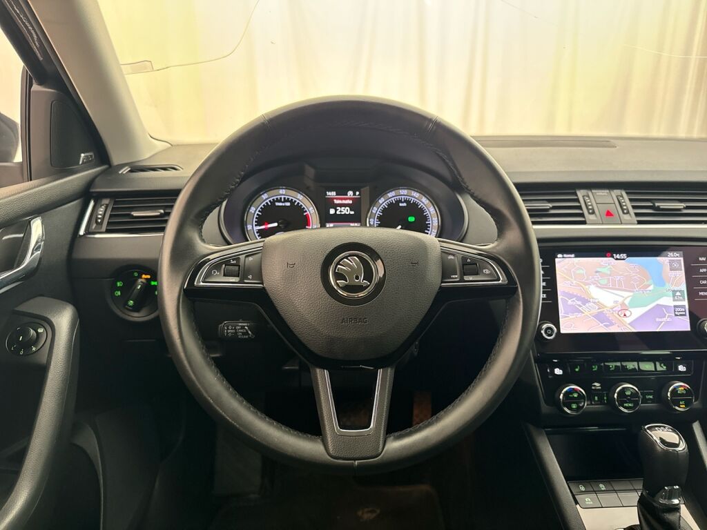 Skoda Octavia 2019 Harmaa