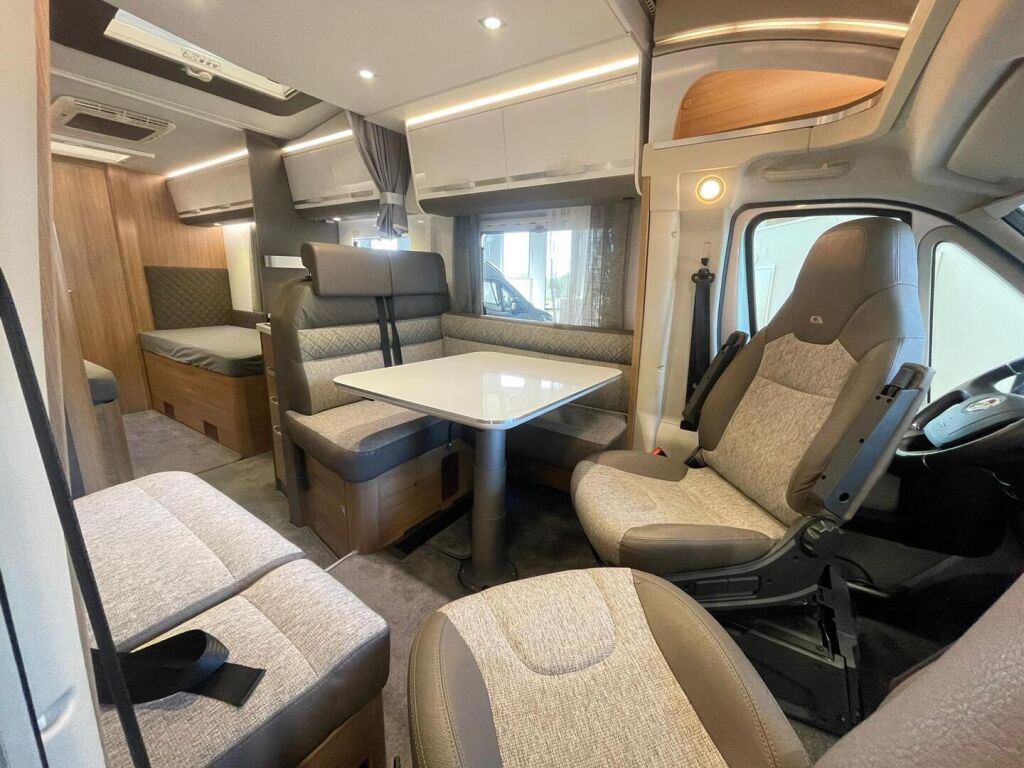 Adria Matrix Supreme 670 SLT 2019 Harmaa