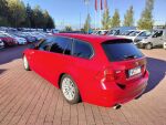 BMW 318 2010 Punainen