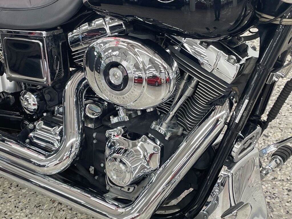 Harley-davidson DYNA 2003 