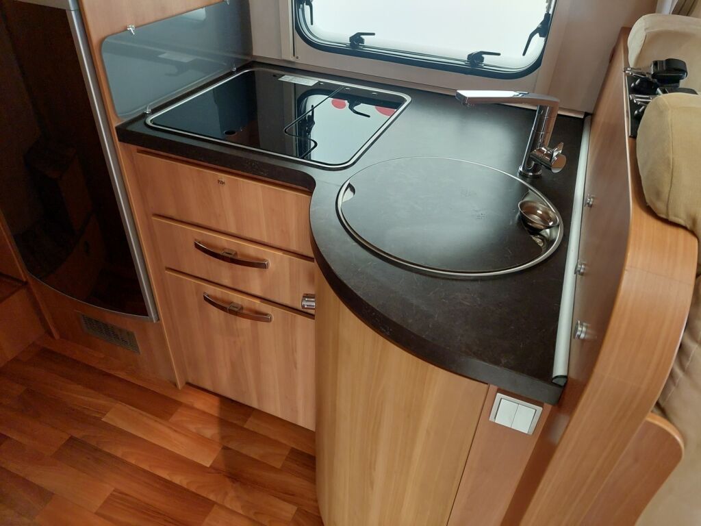 Hymer T 614 CL 2011 Valkoinen