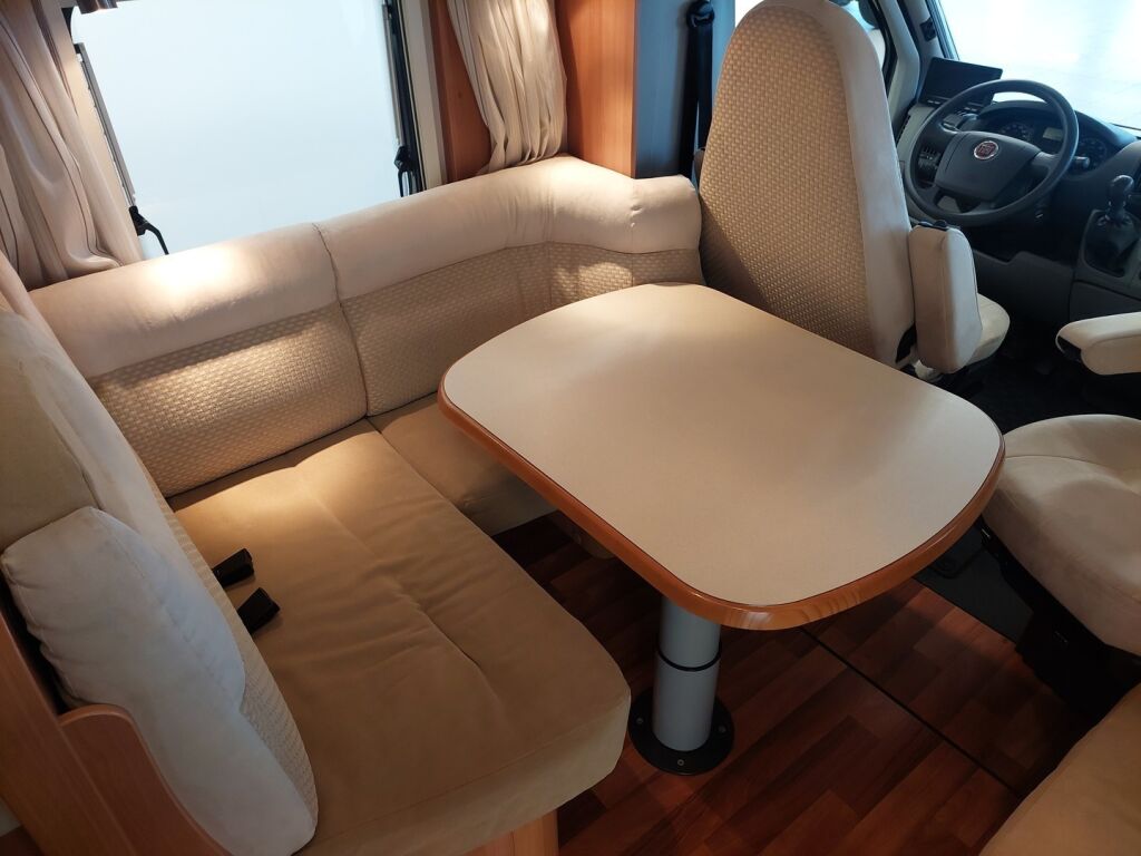 Hymer T 614 CL 2011 Valkoinen