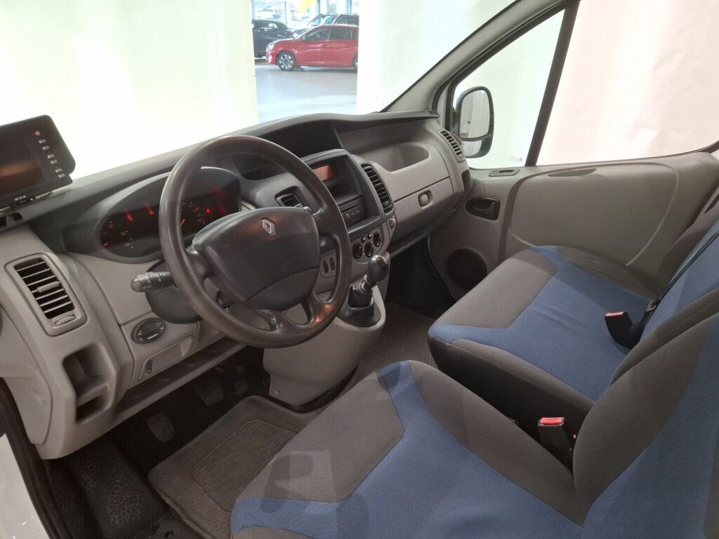 Renault Trafic 2012 Valkoinen