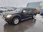 Nissan Navara 2011 Musta