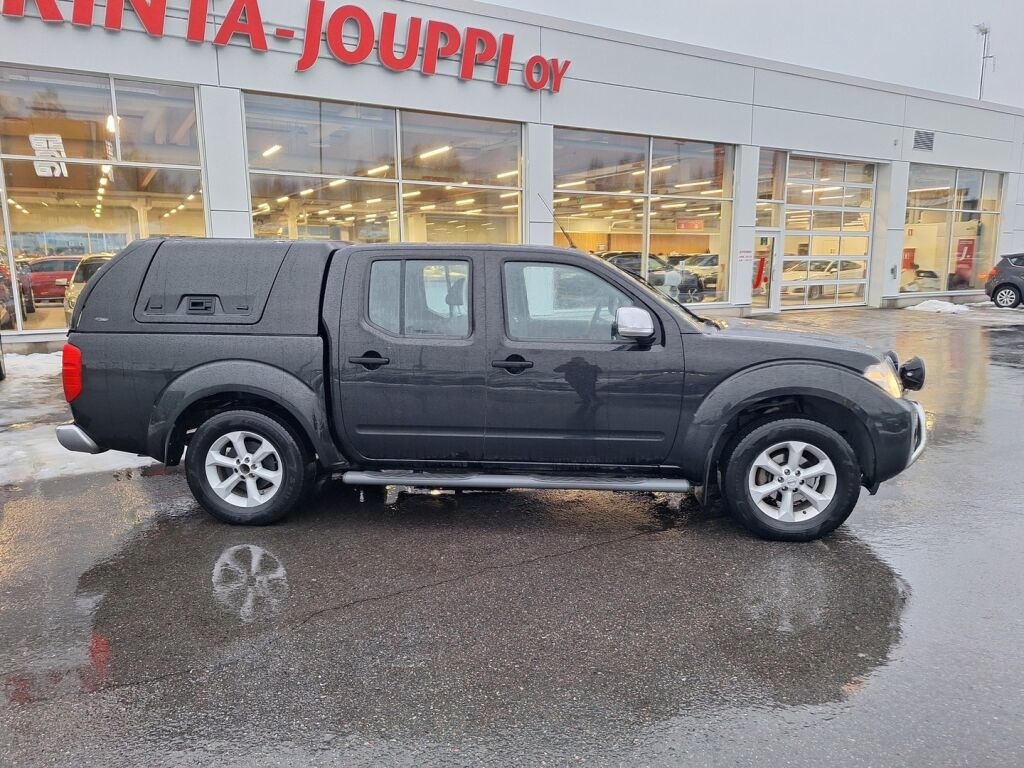 Nissan Navara 2011 Musta