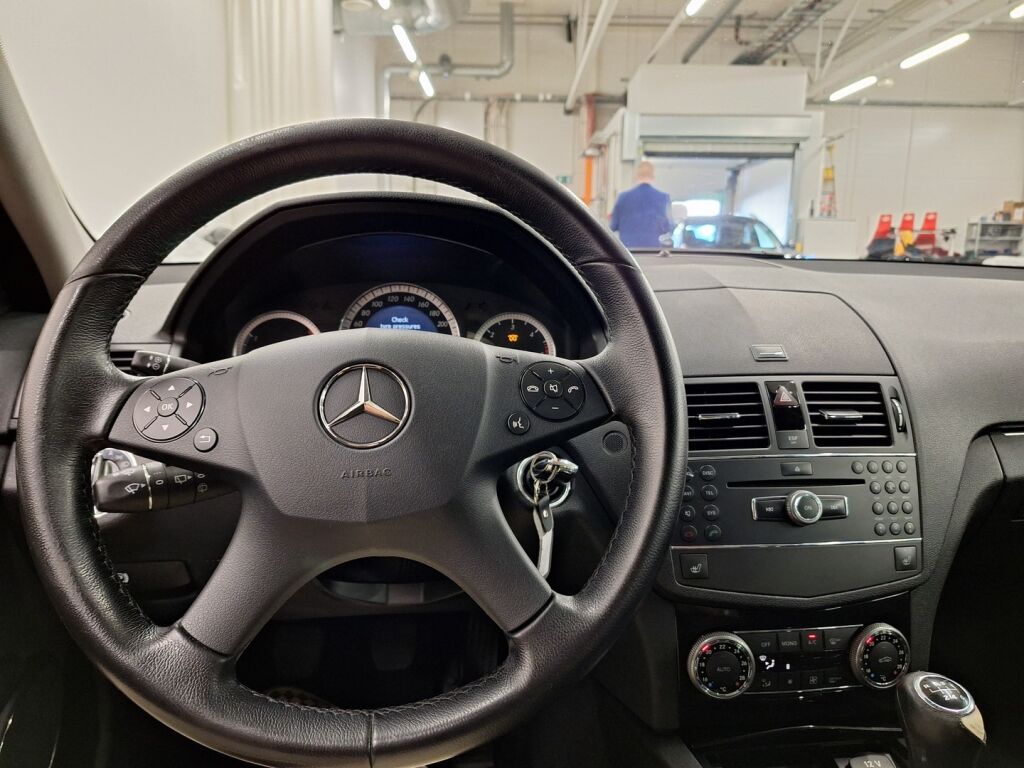 Mercedes-Benz C 2008 Harmaa