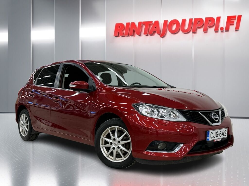 Nissan Pulsar 2015 Punainen