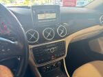 Mercedes-Benz GLA 2014 Ruskea (beige)