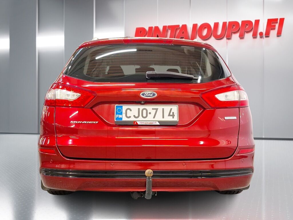 Ford Mondeo 2015 Punainen