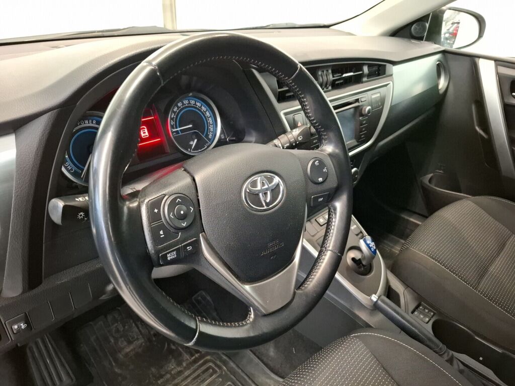 Toyota Auris 2015 Valkoinen