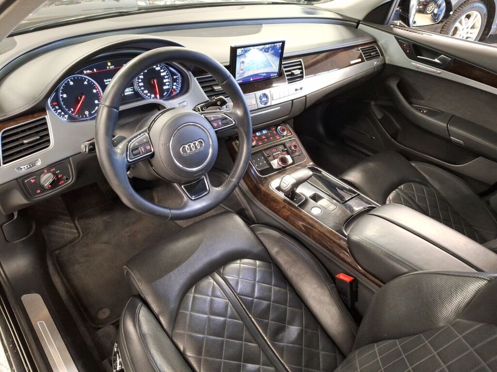 Audi A8 2014 Musta