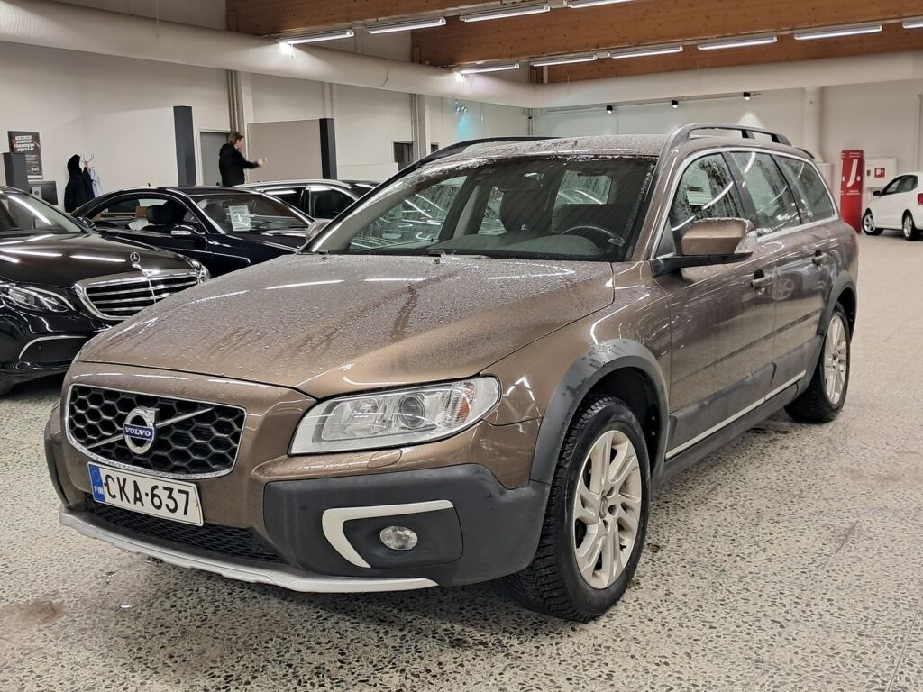 Volvo XC70 2016 Ruskea (beige)