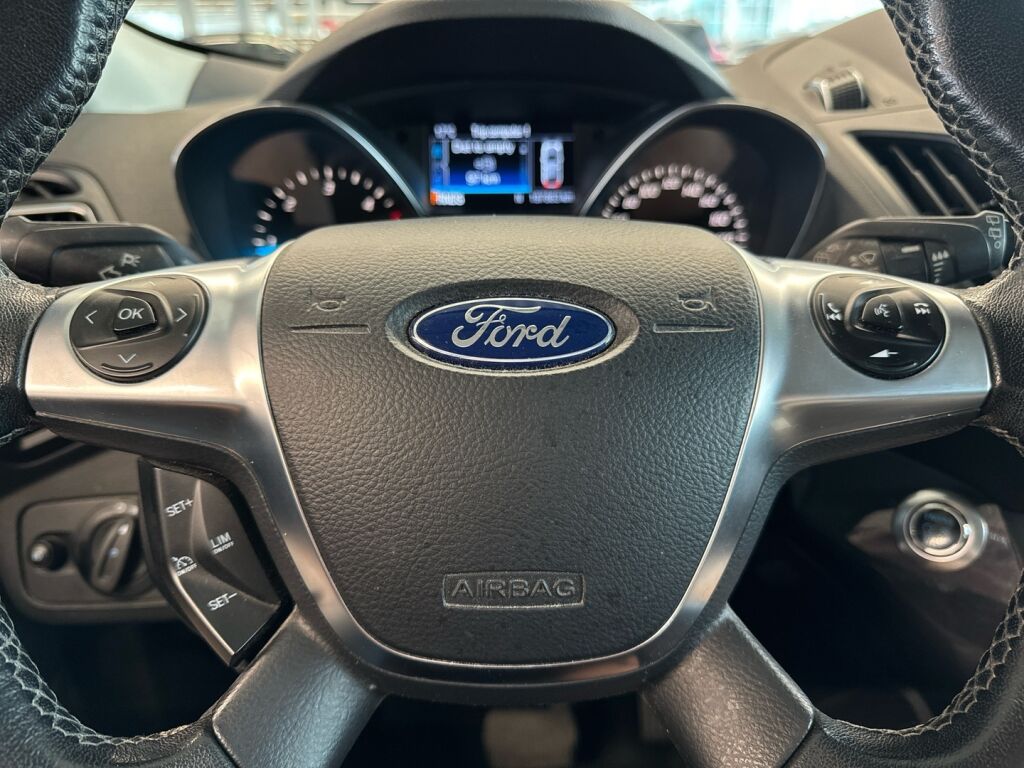 Ford Kuga 2016 Valkoinen