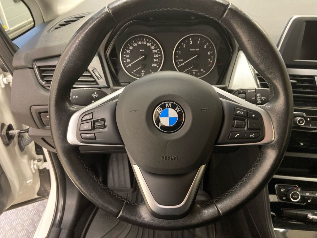 BMW 218 2016 Valkoinen