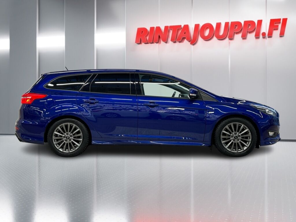 Ford Focus 2017 Sininen