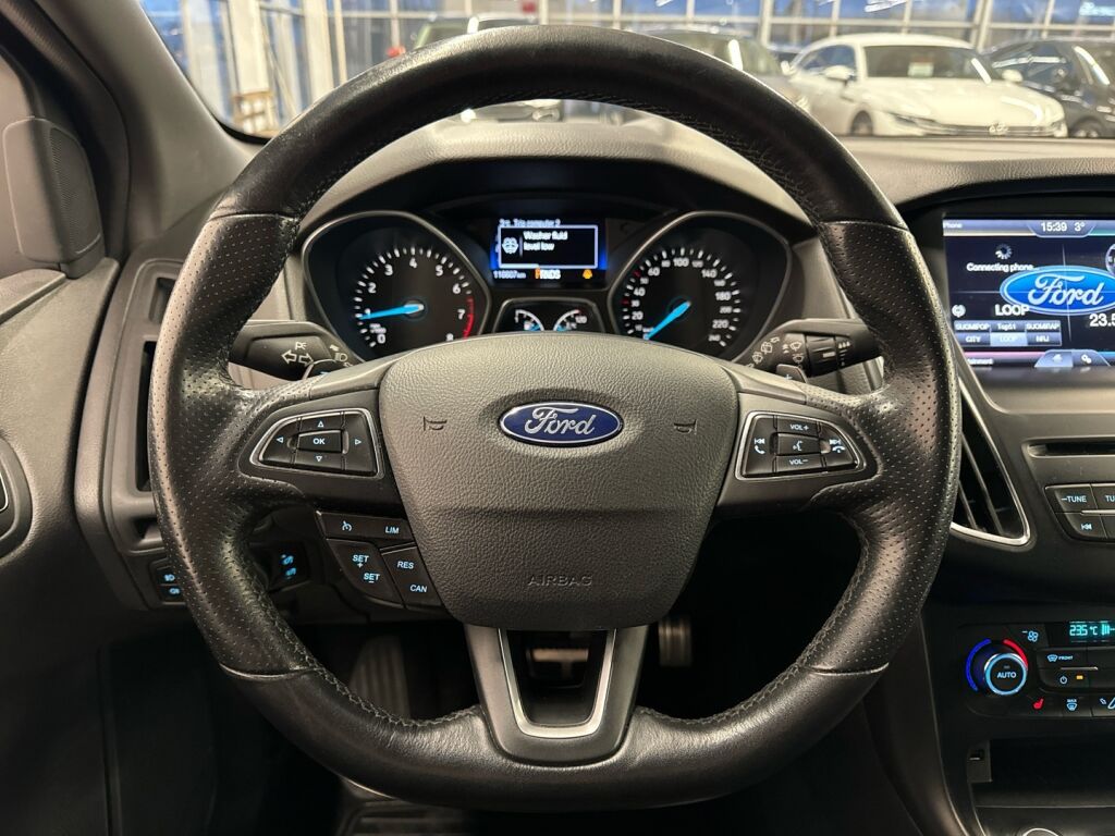 Ford Focus 2017 Sininen