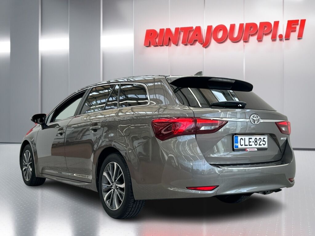 Toyota Avensis 2017 Harmaa