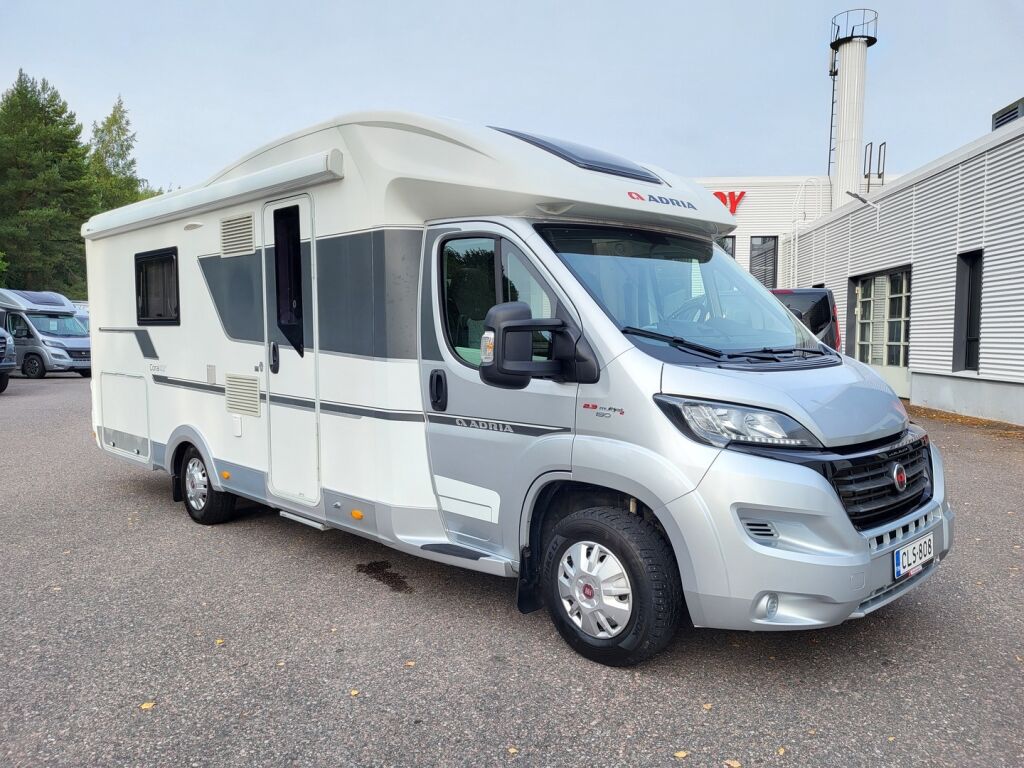 Adria Coral Plus 670 SLT 2018 Valkoinen