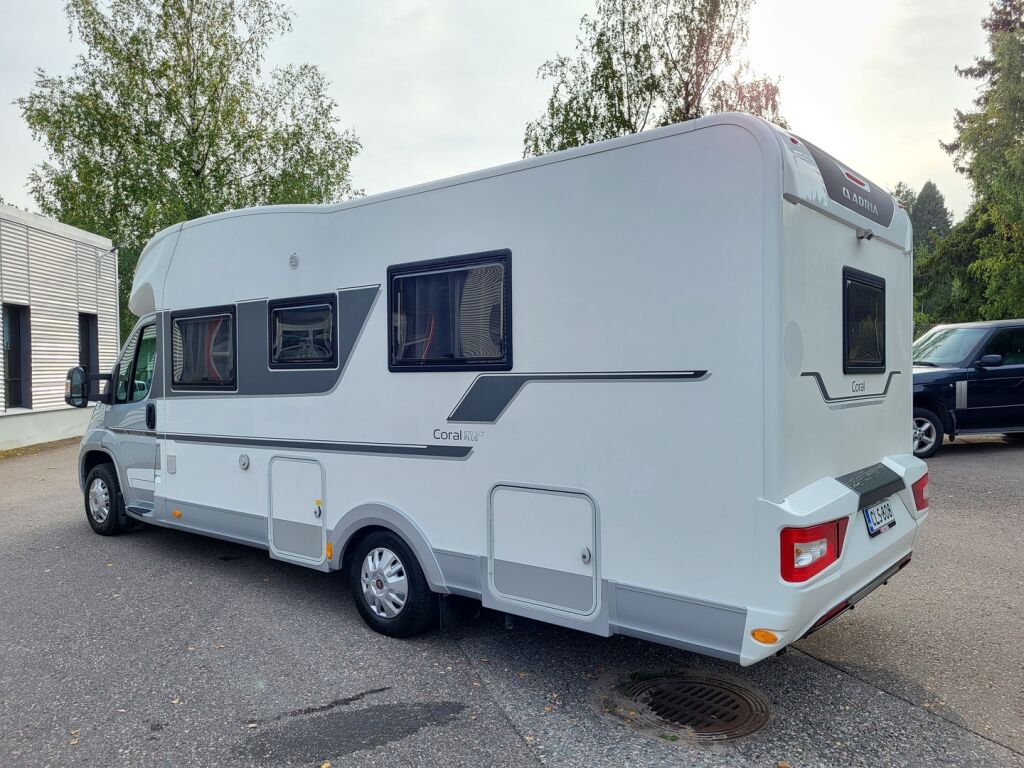 Adria Coral Plus 670 SLT 2018 Valkoinen