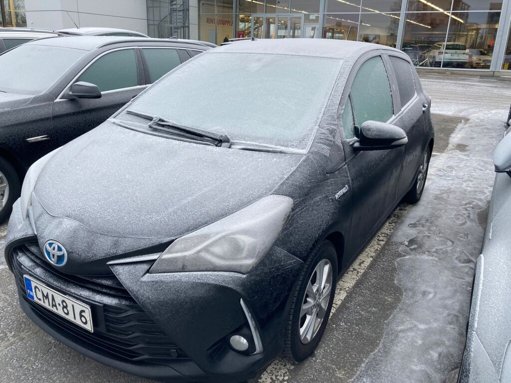 Toyota Yaris 2019 Musta