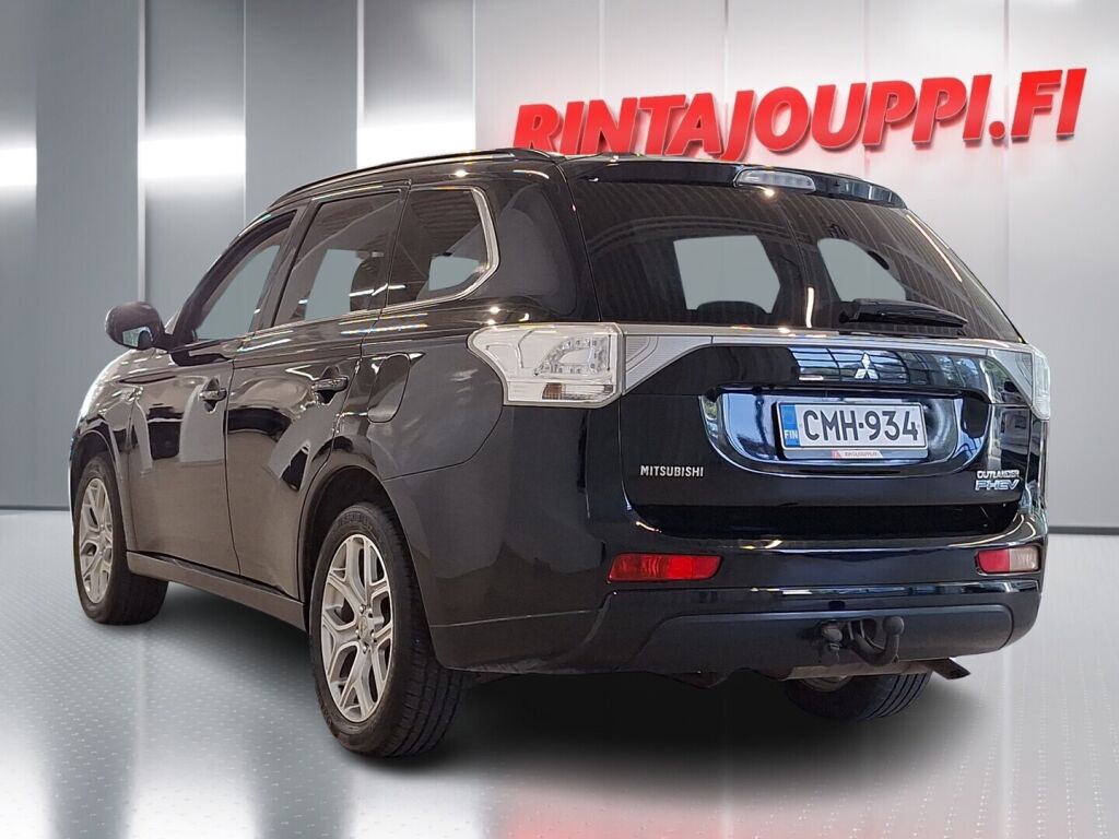 Mitsubishi Outlander PHEV 2013 Musta