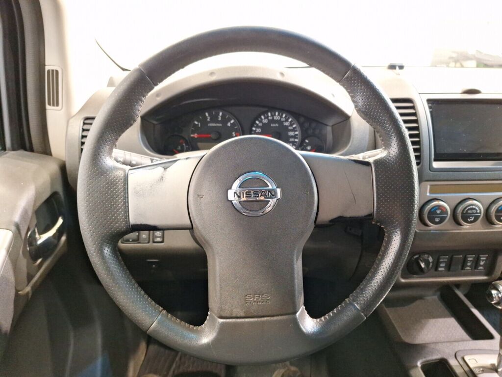 Nissan Navara 2005 Sininen