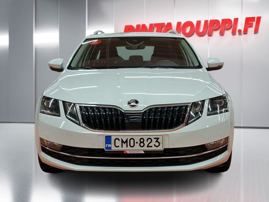 Skoda Octavia 2019 Valkoinen