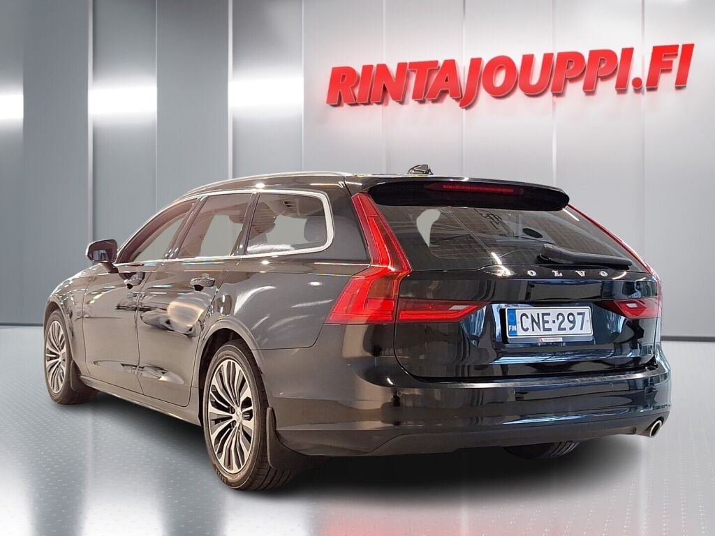 Volvo V90 2019 Musta