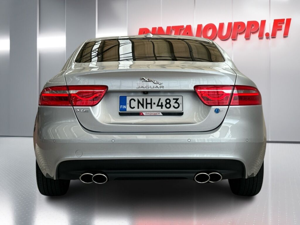 Jaguar XE 2015 Hopea