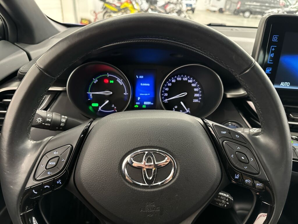 Toyota C-HR 2019 Sininen