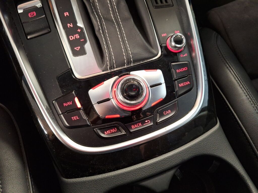 Audi SQ5 2014 Musta