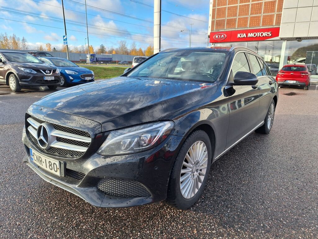 Mercedes-Benz C 2015 Musta