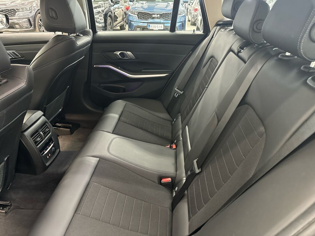 BMW 320 2019 Ruskea (beige)