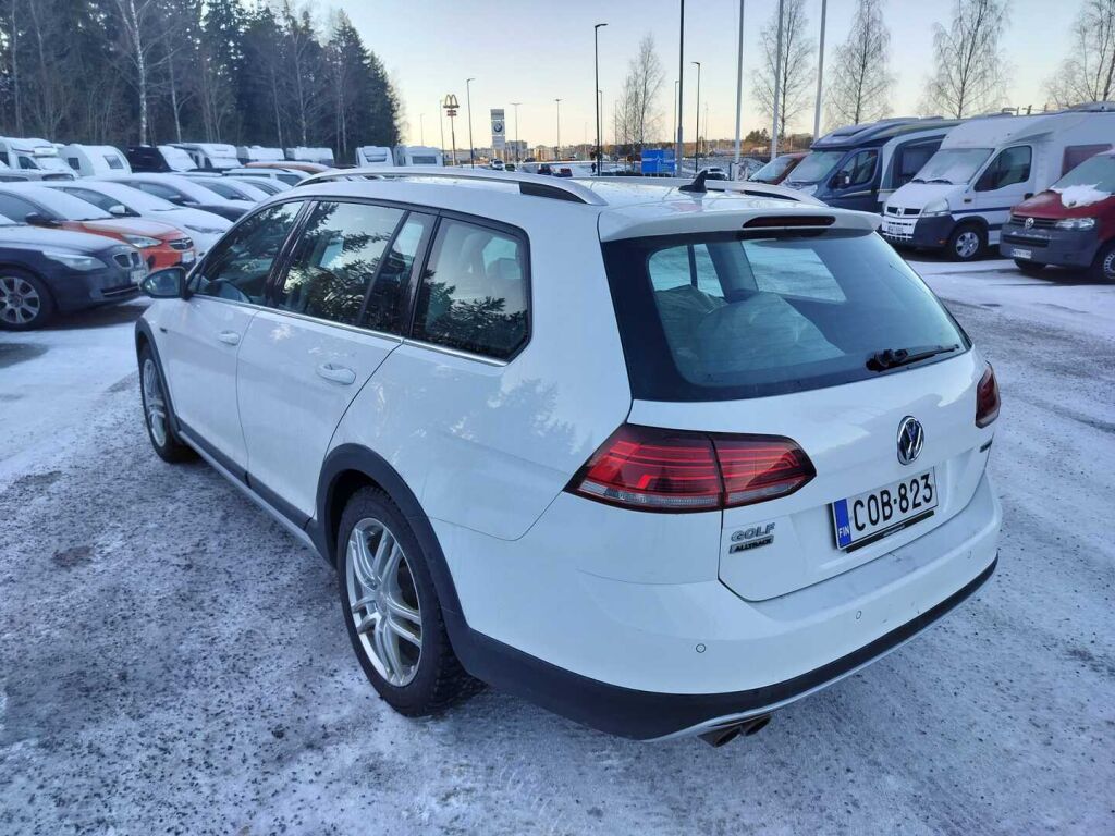 Volkswagen Golf 2020 Valkoinen