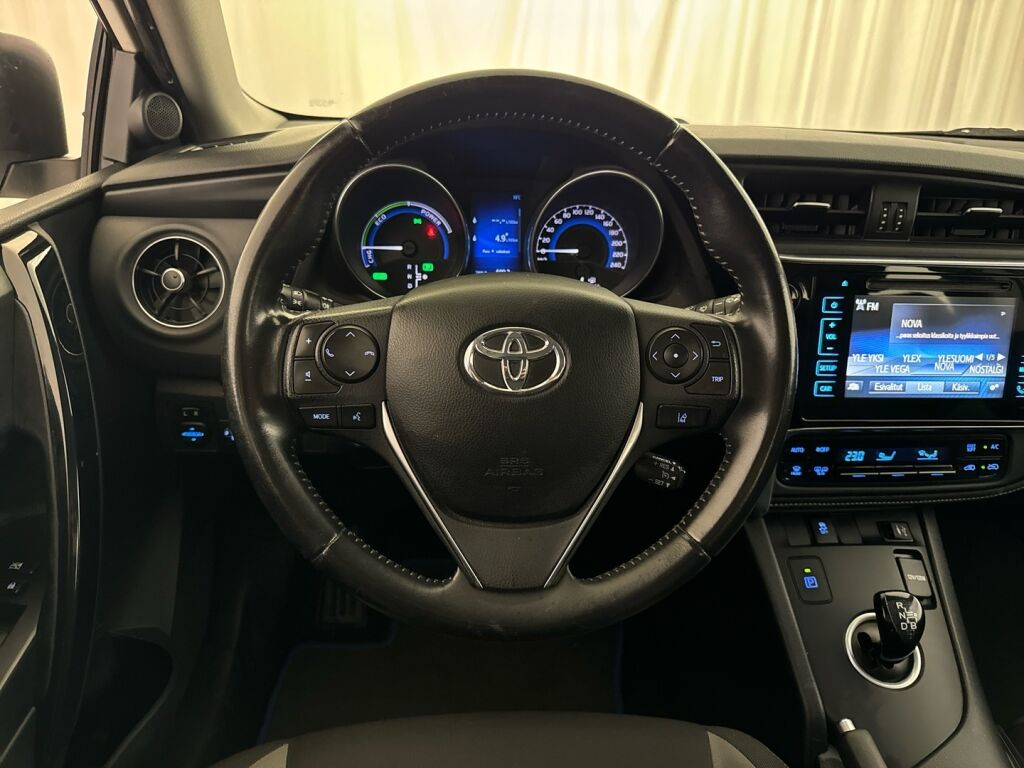 Toyota Auris 2016 Valkoinen