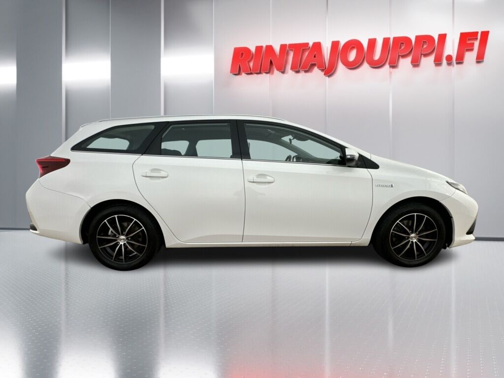 Toyota Auris 2016 Valkoinen