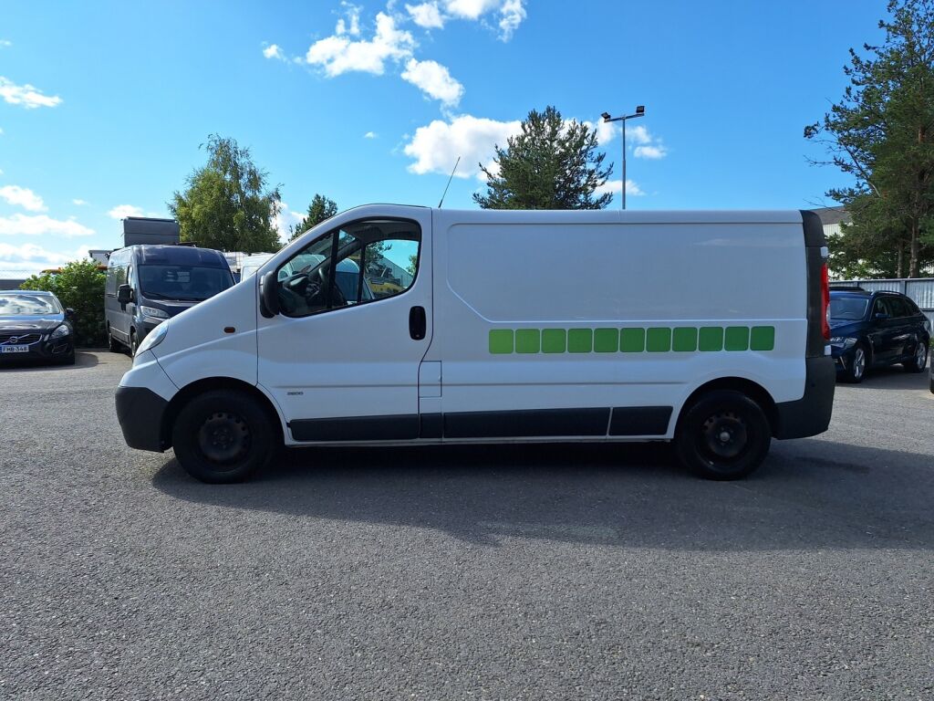 Opel Vivaro 2013 Valkoinen