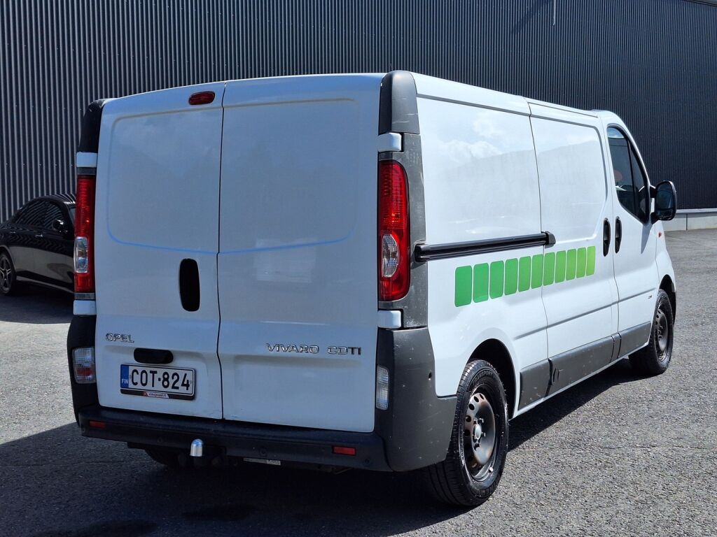 Opel Vivaro 2013 Valkoinen