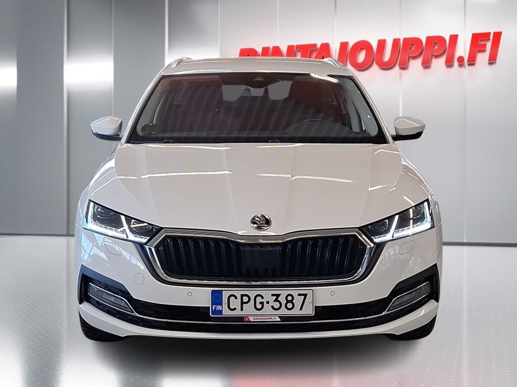 Skoda Octavia 2021 Valkoinen